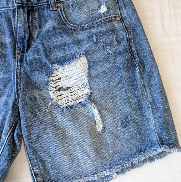 William Rast Jean Shorts Women's Size 26 - Picture 3 of 8